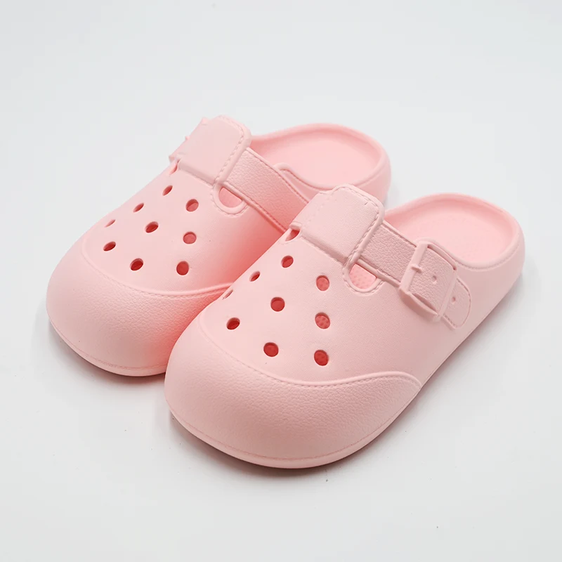 Miksi Hole-tossut ovat mukavuuden ja tyylin välttämättömiä jalkineita?